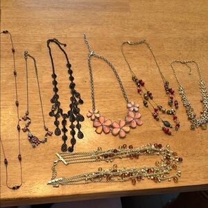 Elegant Gold and Black Necklace Set